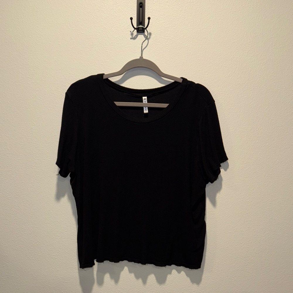 Piphany Black Short Sleeve Crop Top